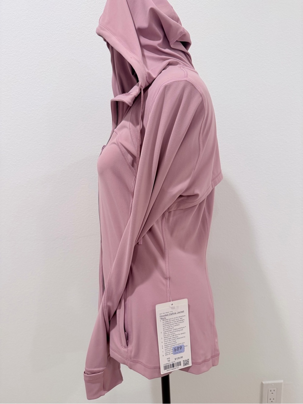 Lululemon Hooded Define Jacket - Picture 7 of 17